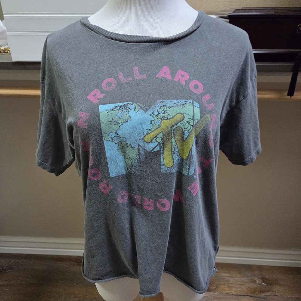 American Eagle Outfitters Charcoal Graphic Tee